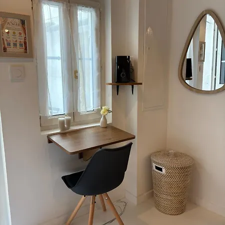 Jungle Atypique Avec Salle De Bain Grotte Cour Privee Centre Διαμέρισμα Νιμ